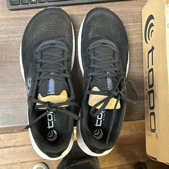 Topo Athletic Fli-Lyte 5 Black - Picture 3 of 5